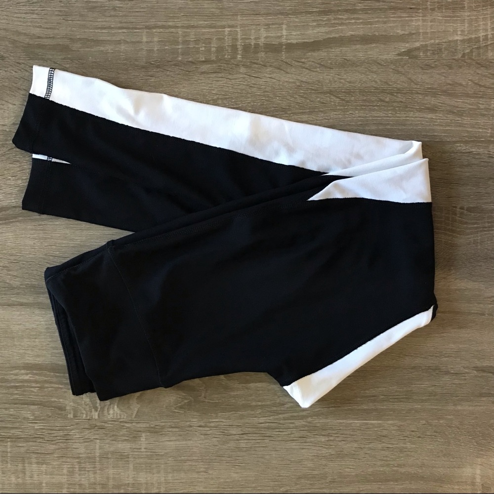 Women’s athletic leggings